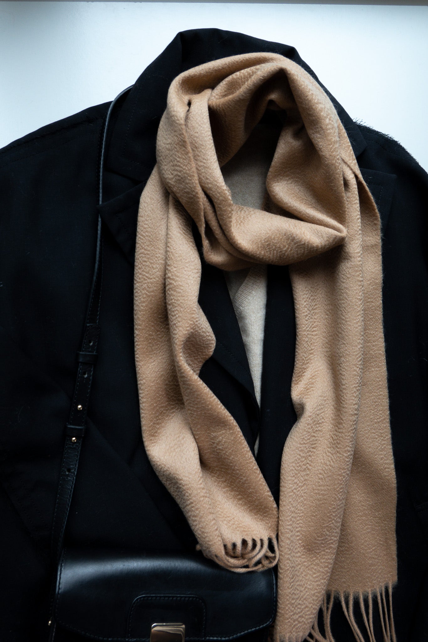 100% Pure Cashmere Woven Scarf with Fringe – Textured, Lustrous Look, Luxurious Comfort