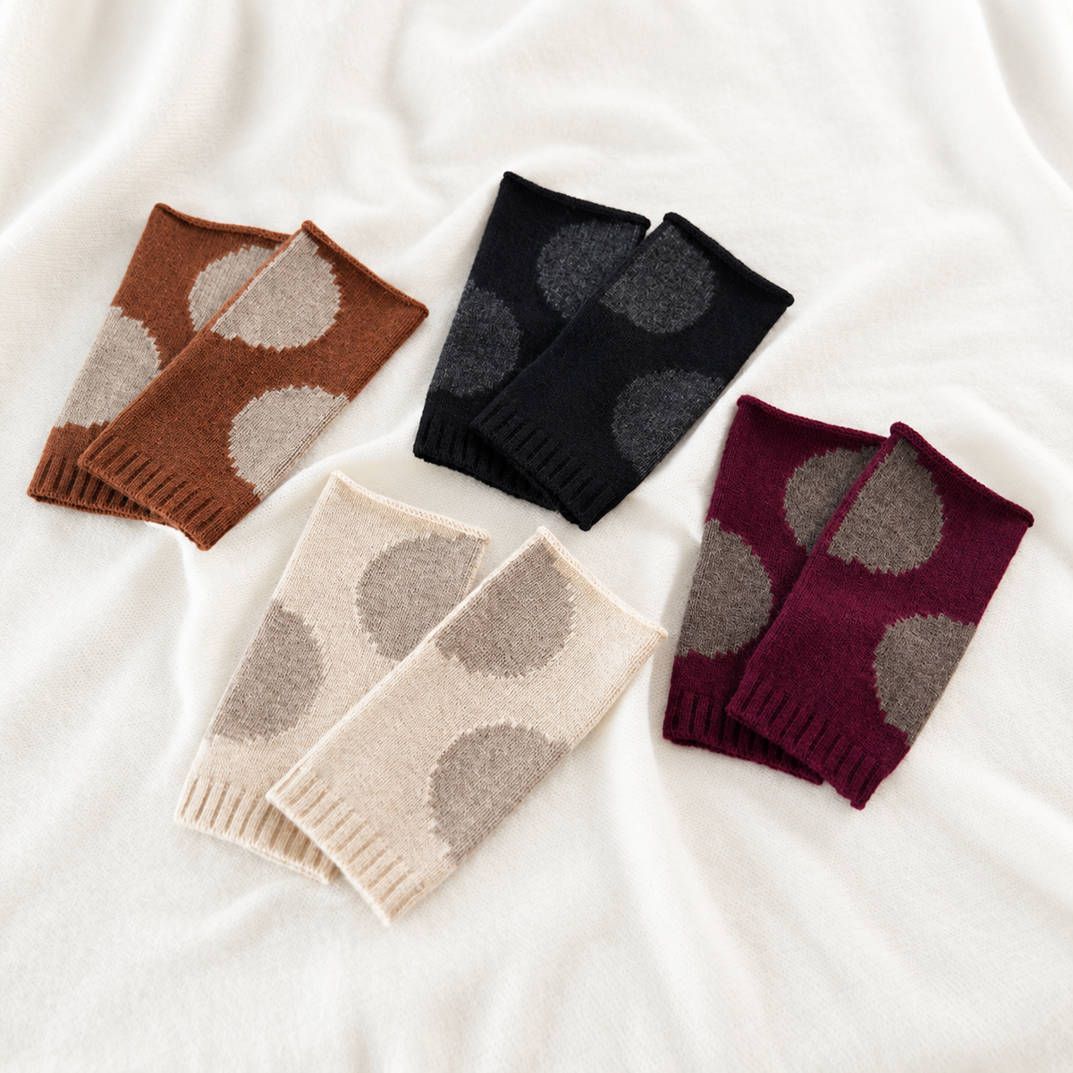 DOTS – 100% Cashmere Fingerless Gloves
