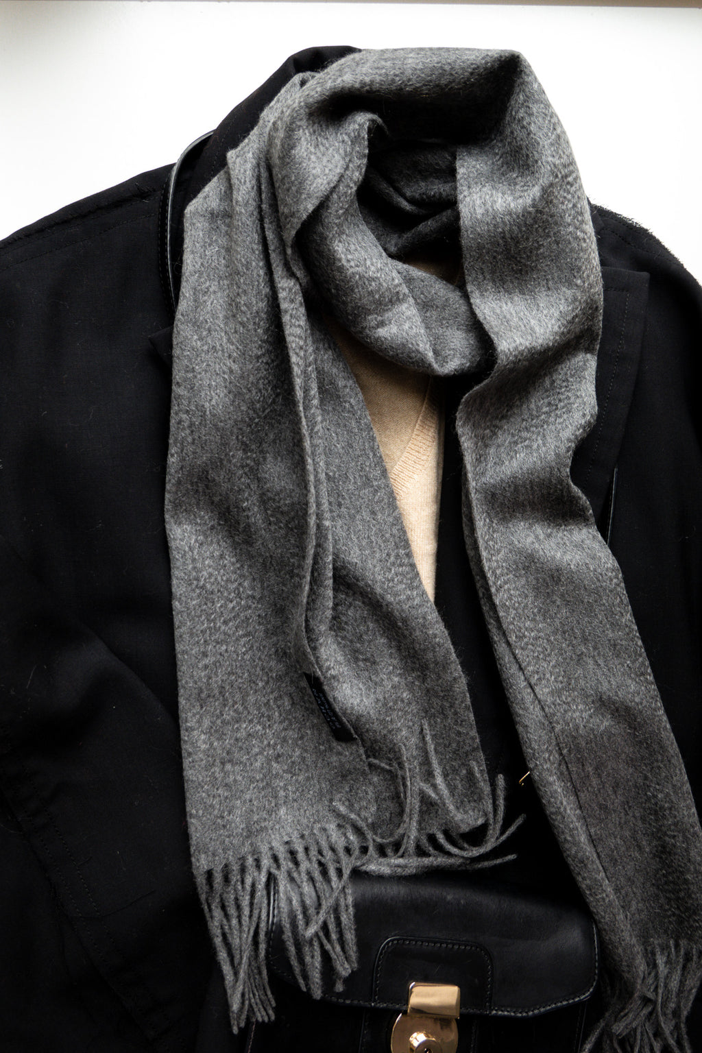FINE WOVEN - 100% Cashmere Woven Scarf with Fringe