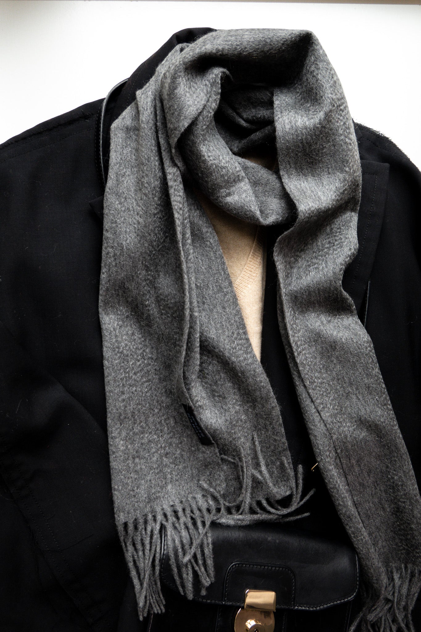 FINE WOVEN - 100% Cashmere Woven Scarf with Fringe