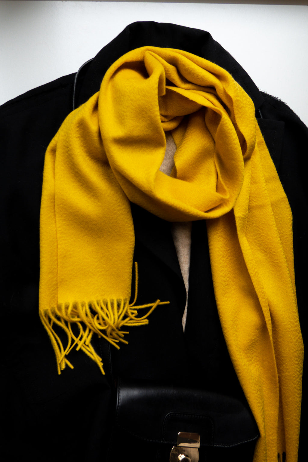 FINE WOVEN - 100% Cashmere Woven Scarf with Fringe