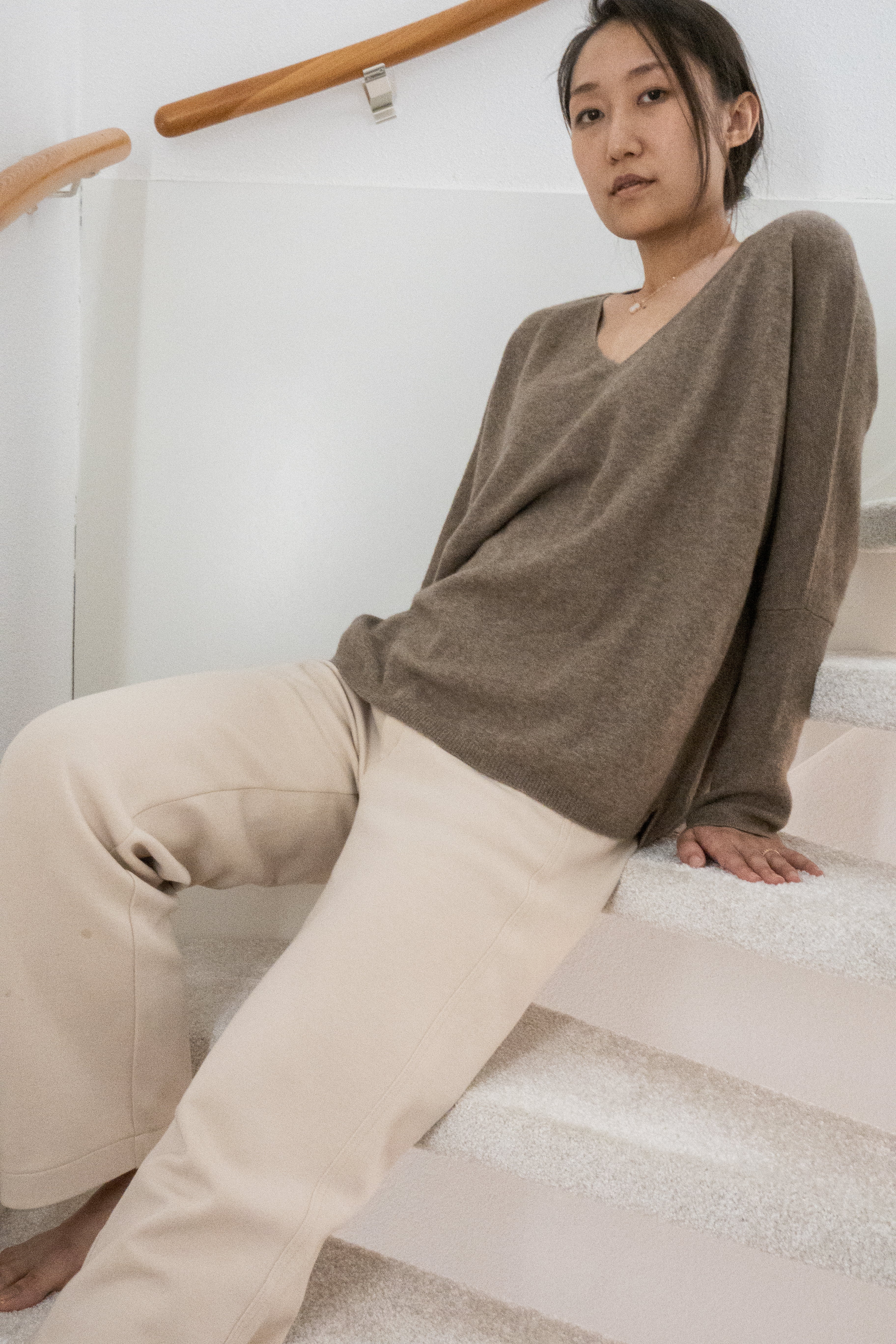 100% Cashmere V-Neck Pullover