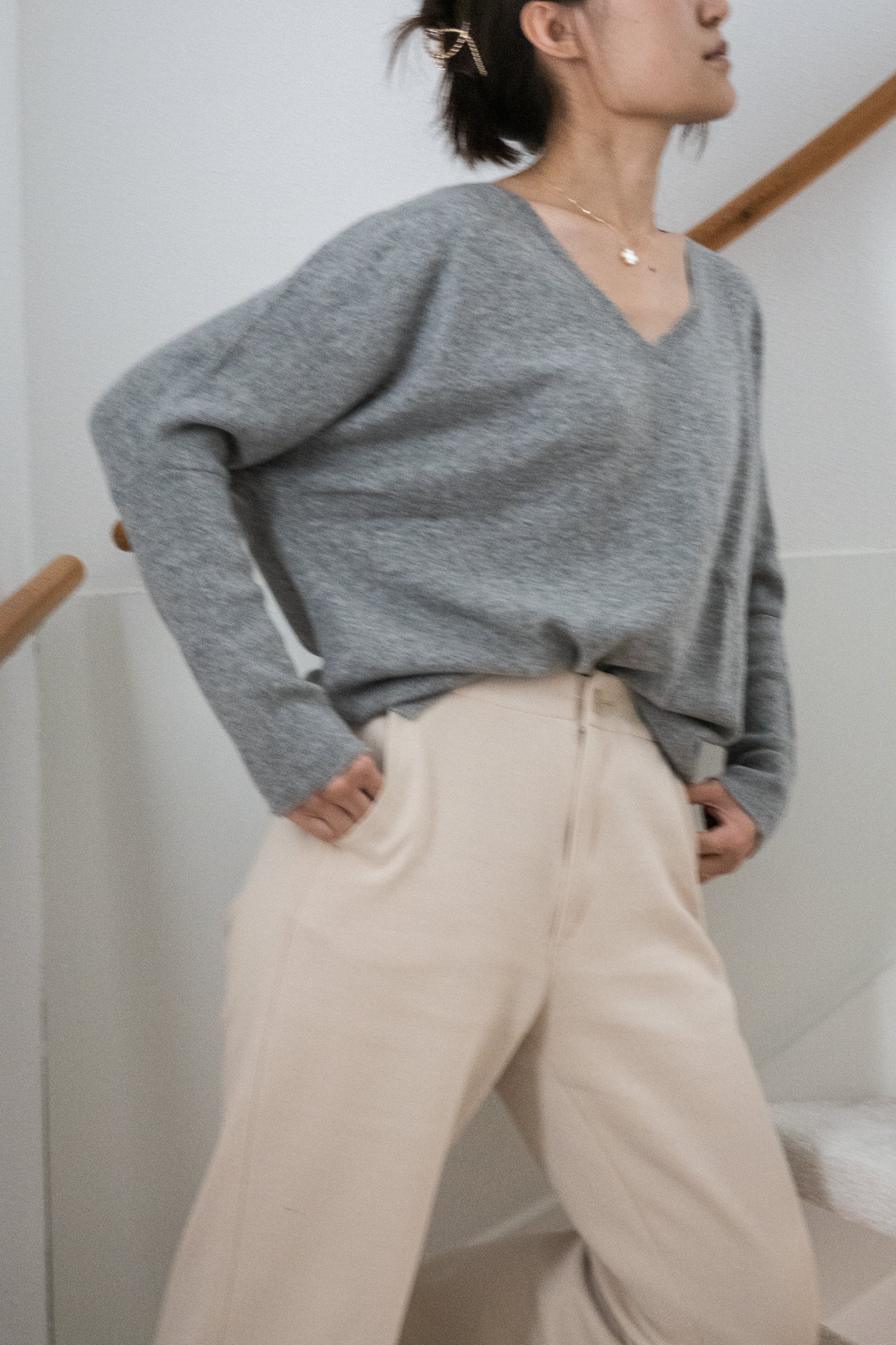 100% Cashmere V-Neck Pullover